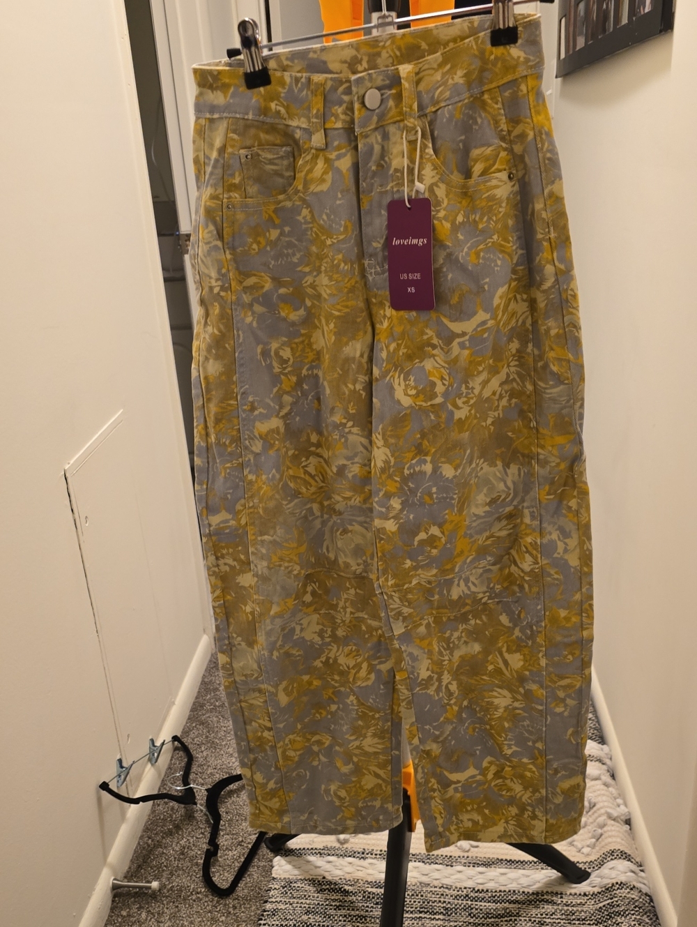 NWT Yellow & Gray Floral Barrel Jeans